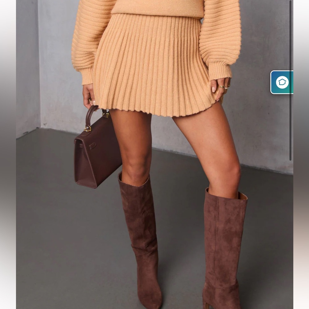 VICI Aura Ribbed Sweater Skirt size Small